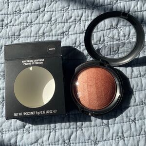 BNIB MAC Cosmetics Mineralize Skinfinish in Brunette - Discontinued & Rare
